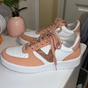 Victore sneakers